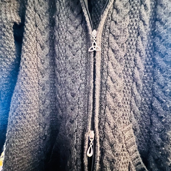 ☘️Aran Crafts Hooded Wool Cable Knit Coatigan Sweater | Made in Ireland | Med ☘️ - Picture 5 of 7